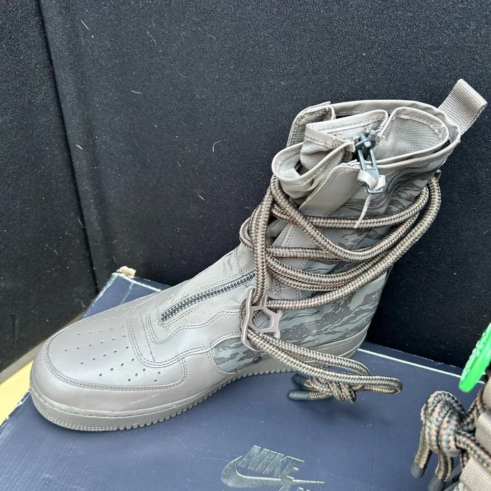 Nike High-Top Sneakers in Gray and Brown